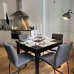Barbera - Experience Local Life In The Old Centre 아파트 하를렘