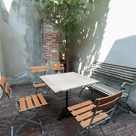 Barbera - Experience Local Life In The Old Centre Апартаменты *