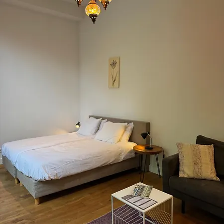 Barbera - Experience Local Life In The Old Centre Apartament *