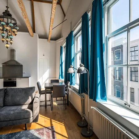 Barbera - Experience Local Life In The Old Centre Apartament